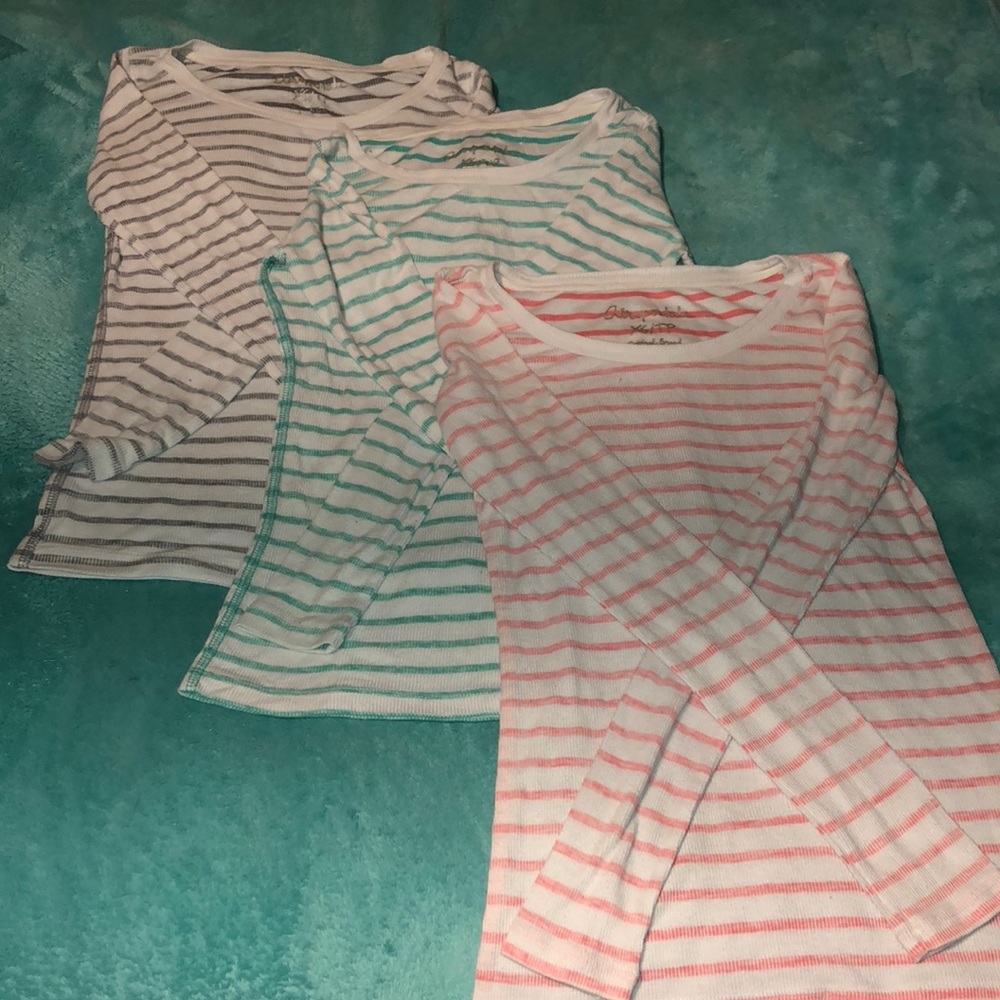 Bundle of 3 long sleeve shirts